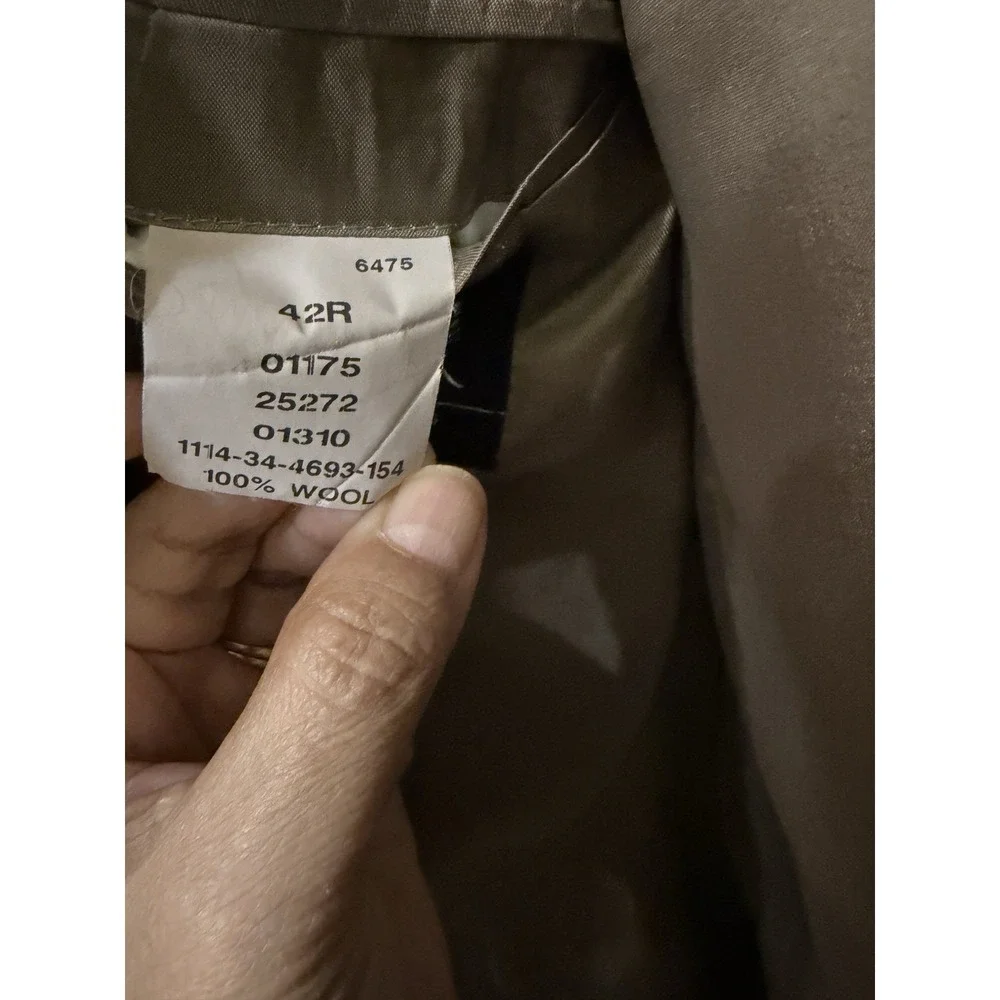 Jos A Bank 100% Wool Tailored Fit Mens Beige Suit 42R Pants 35x28, 2 Button